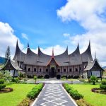Berikut 7 Kota Menyimpan Destinasi Wisata Cantik di Indonesia